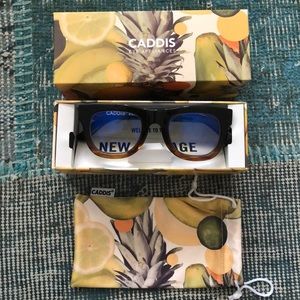 CADDIS D28 Compact readers Stout color way NWOT